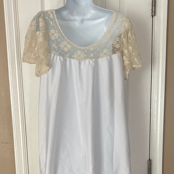Corhan Long Nightgown with Lace Size Medium - Picture 1 of 7